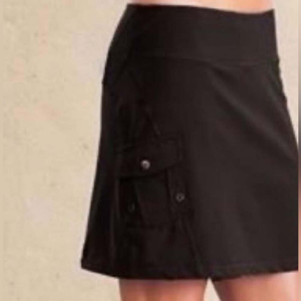 Athleta Oasis Cargo Skort Pull-On Activewear Skirt Black Sz S
